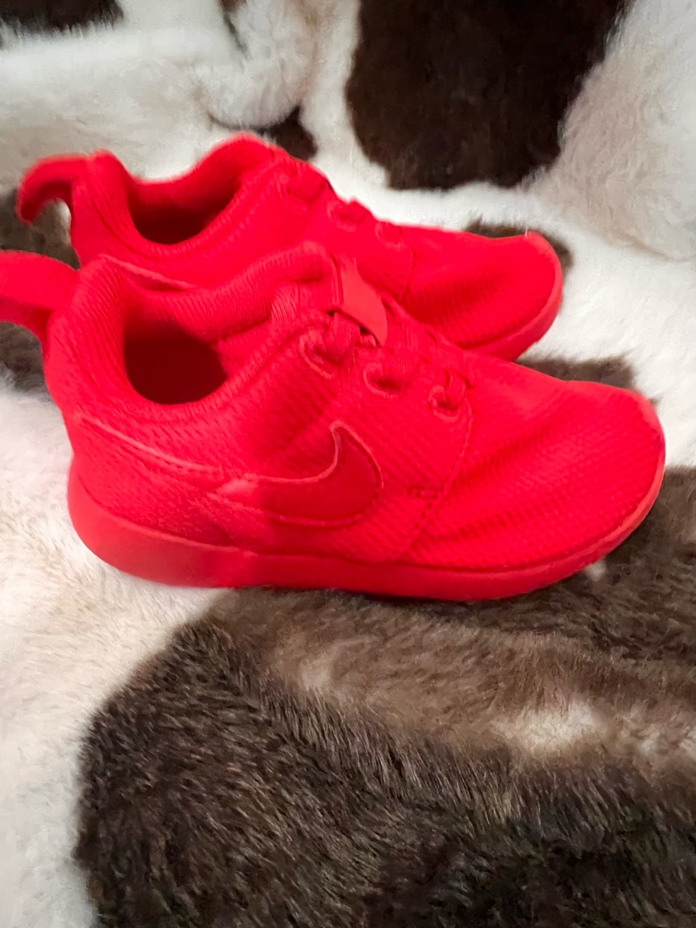 Kids Red Nike Athletic Sneakers - Comfortable Everyday Shoes